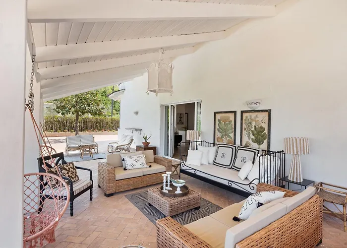 Giu Giu Vista Mare Con Piscina A Villa