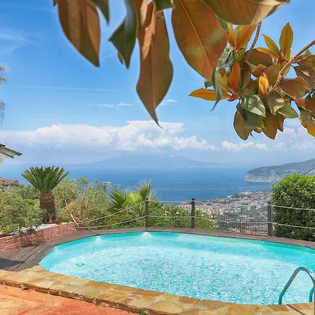 Giu Giu Vista Mare Con Piscina A Villa Sorrento