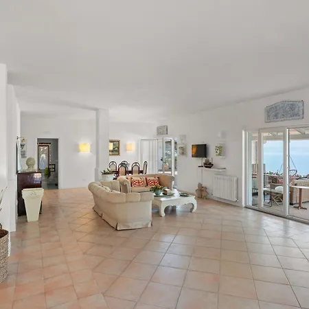 Villa Giu Giu Vista Mare Con Piscina A Sorrento