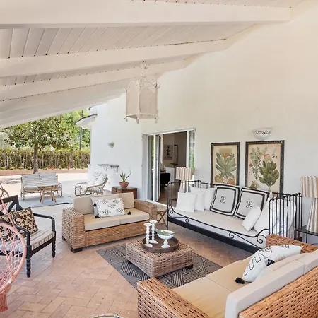 Giu Giu Vista Mare Con Piscina A Villa