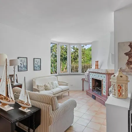 Villa Giu Giu Vista Mare Con Piscina A