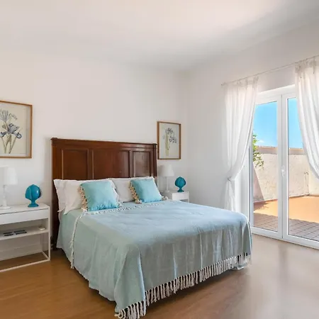 Giu Giu Vista Mare Con Piscina A فيلة