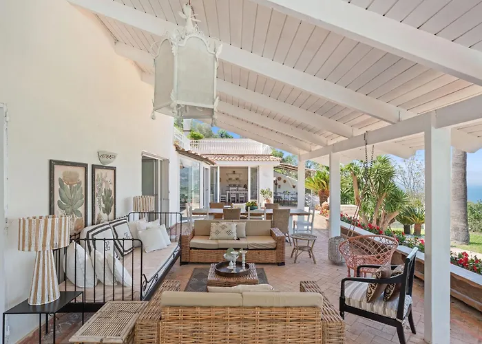 Giu Giu Vista Mare Con Piscina A * Σορέντο