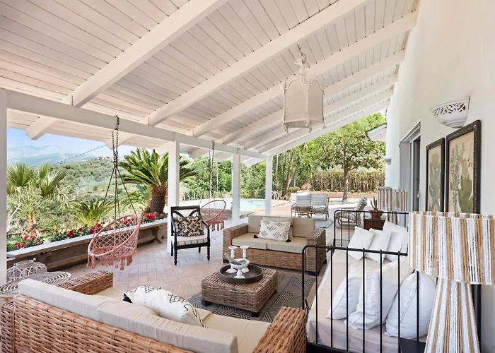 Giu Giu Vista Mare Con Piscina A 索伦托