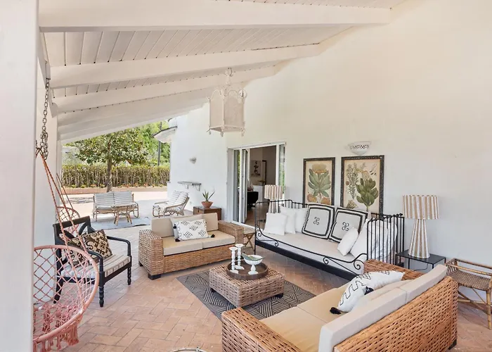 Giu Giu Vista Mare Con Piscina A Villa