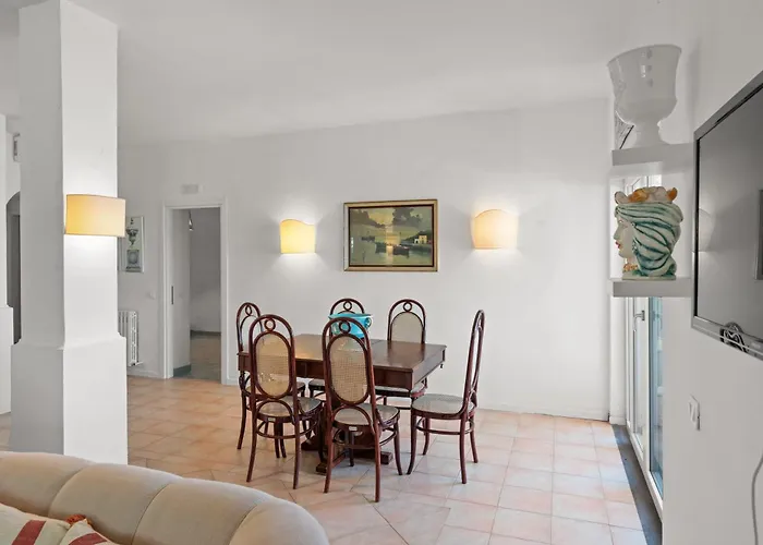 Βίλα Giu Giu Vista Mare Con Piscina A *