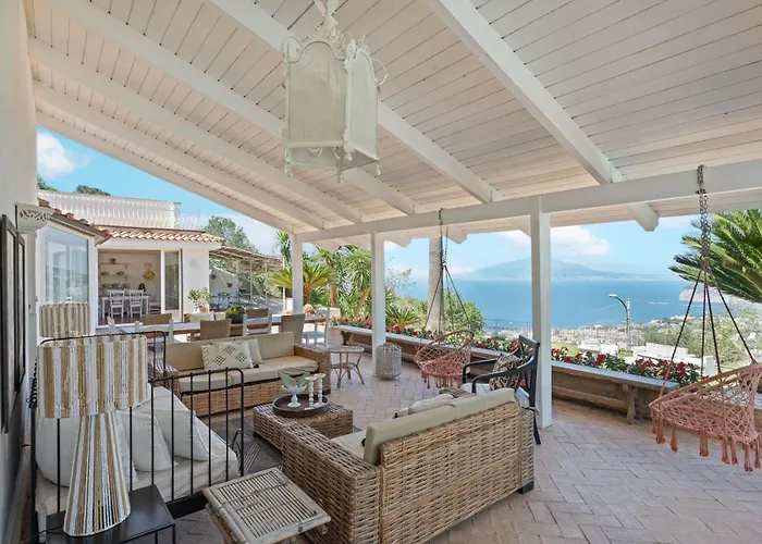 Giu Giu Vista Mare Con Piscina A Σορέντο