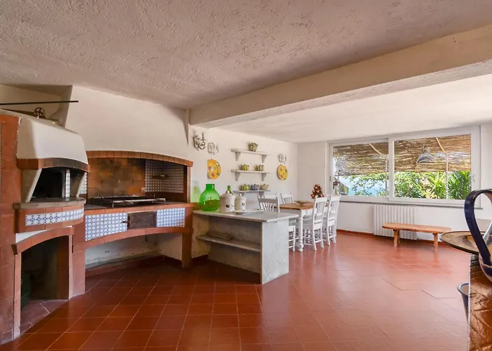 Giu Giu Vista Mare Con Piscina A *