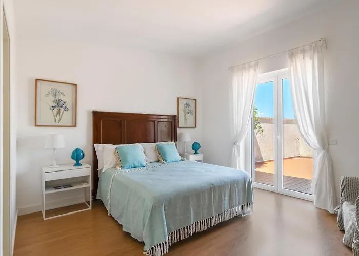 Giu Giu Vista Mare Con Piscina A Villa