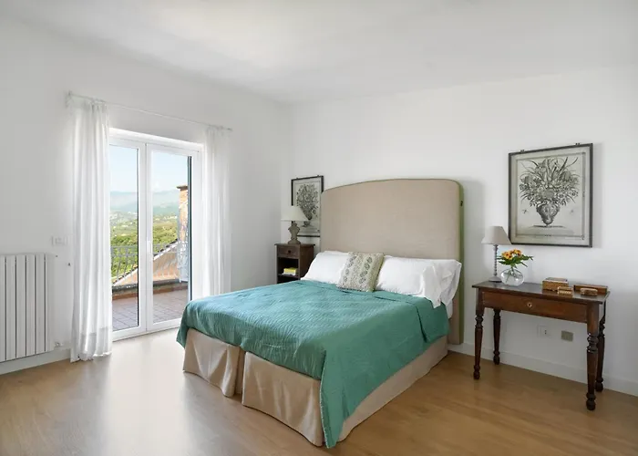 Giu Giu Vista Mare Con Piscina A *