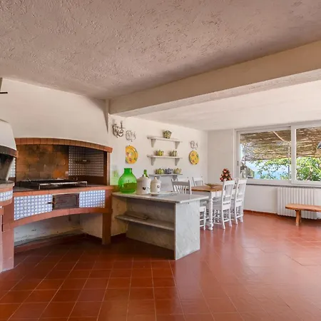 Giu Giu Vista Mare Con Piscina A *