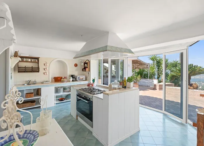 Giu Giu Vista Mare Con Piscina A Villa